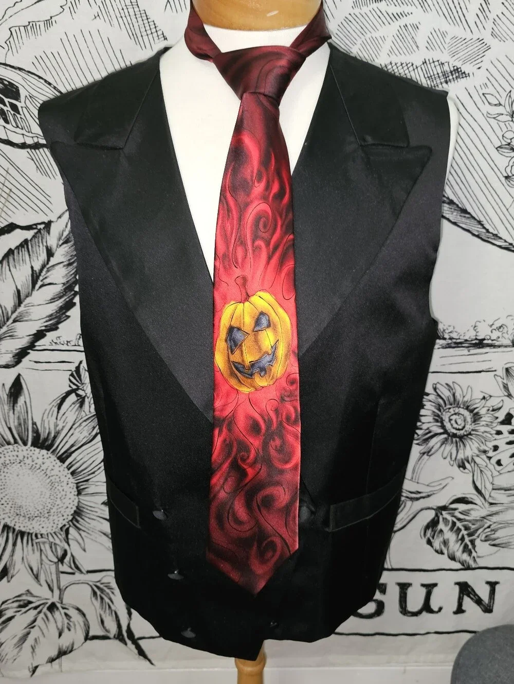 VTG J. Garcia Halloween Pumpkin Neck Tie Butterfly Trap Fifty-Four, 100% Silk